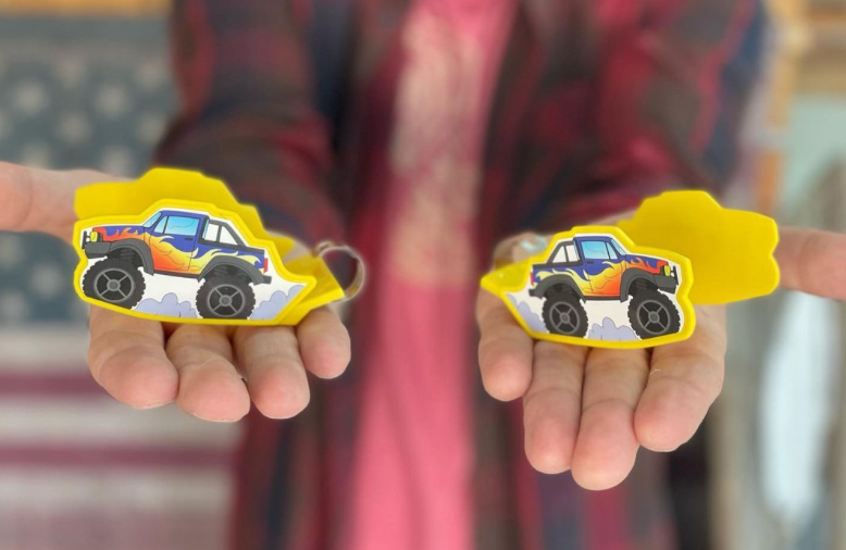 A clipper guard changing kids cuts